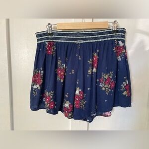 Hem & Thread floral shorts Large 100% Rayon